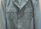 Artykuły mundurowe - pakiet zawierający 9 poz. asort. (wg oddzielnego wykazu), w tym: bluza olimpijka oficera wojsk lądowych - 117 szt., nici koloru khaki po 25 m - 500 szt. i igła ręczna-8 35 mm - 500 szt. 